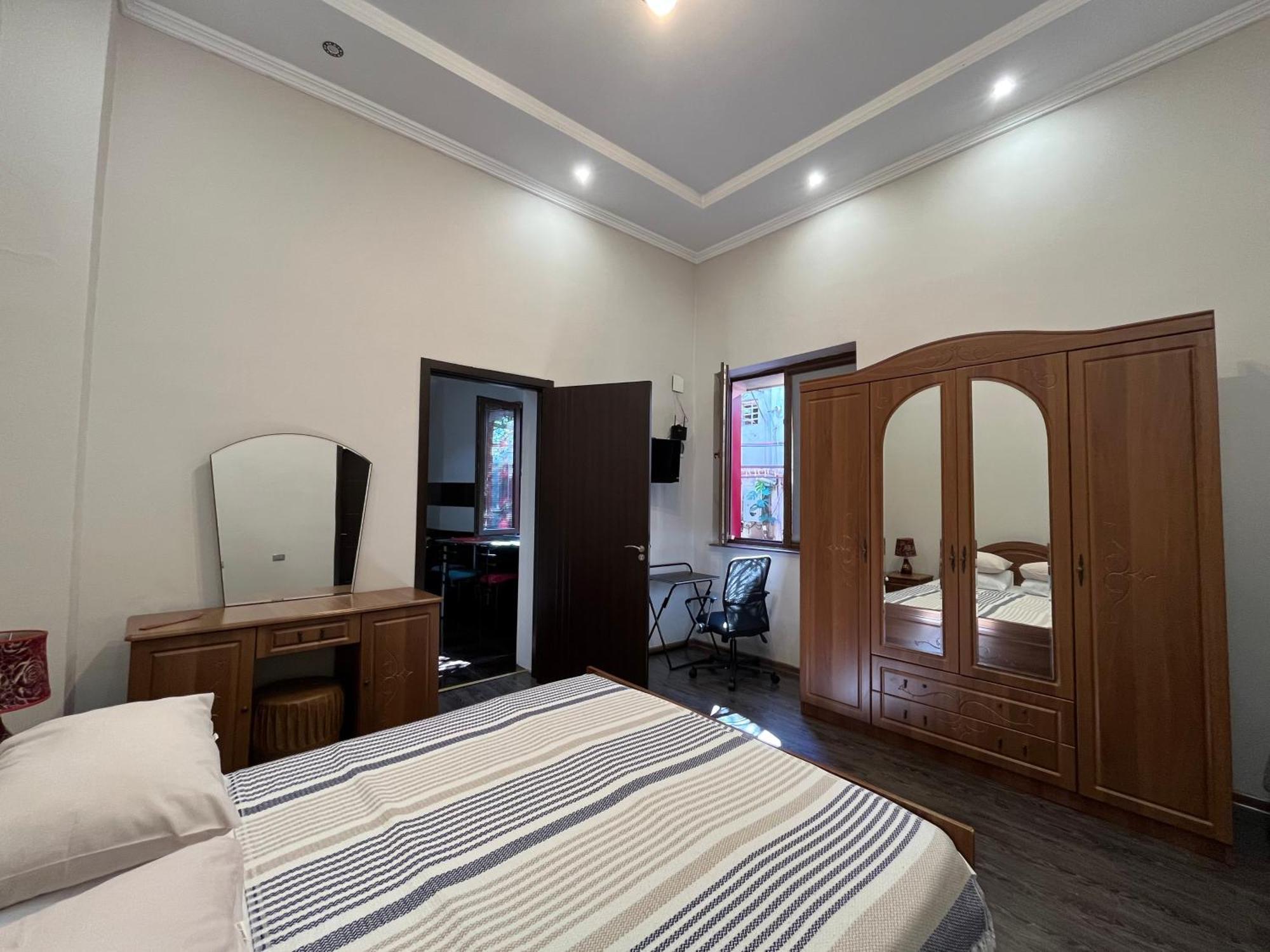 Old Batumi Apartment On Kostava 9 Εξωτερικό φωτογραφία